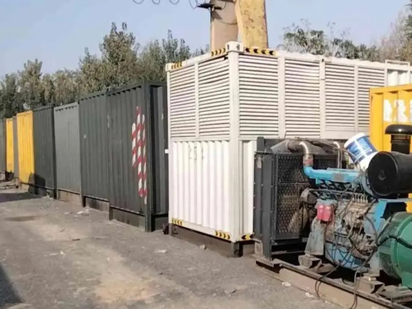 洪洞200KW柴油发电机机组每小时油耗是多少？
